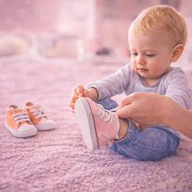 Mikor kell cipőt adni a babára?